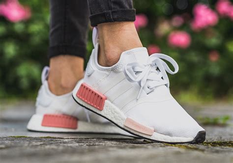 adidas schuhe frauen nmd r1|adidas r1 women's shoes.